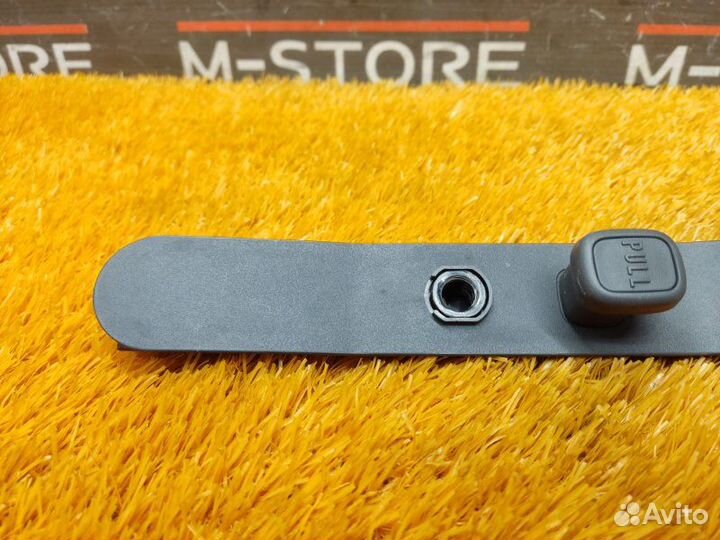 Направляющая ремня безопасности передняя правая