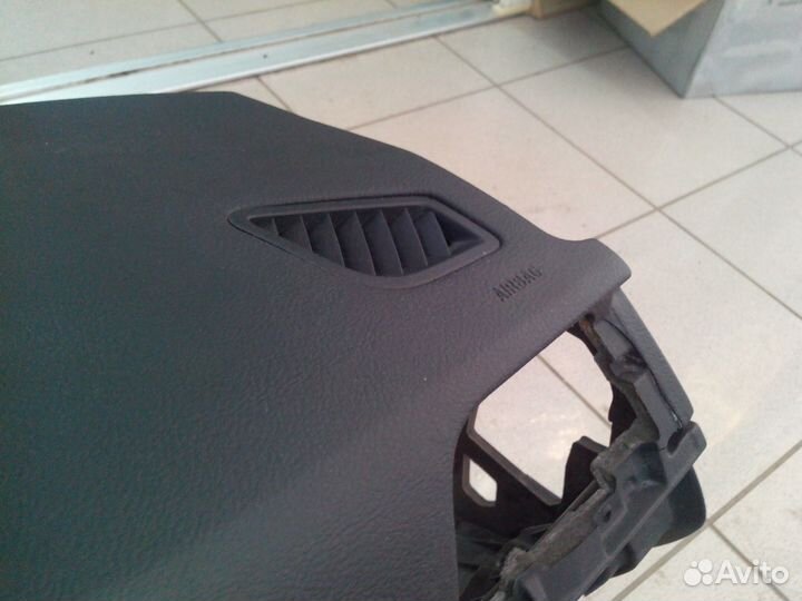 Торпедо/ панель восстановление BMW 3 F30