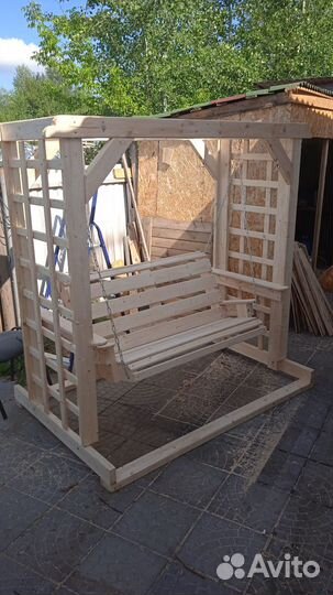 Садовые качели из дерева