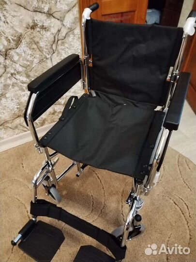 Узкая с широким сиденьем инвалидная коляска новая