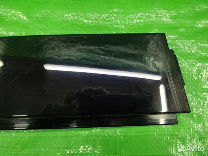 Накладка на стойку лев. зад. Volkswagen Tiguan