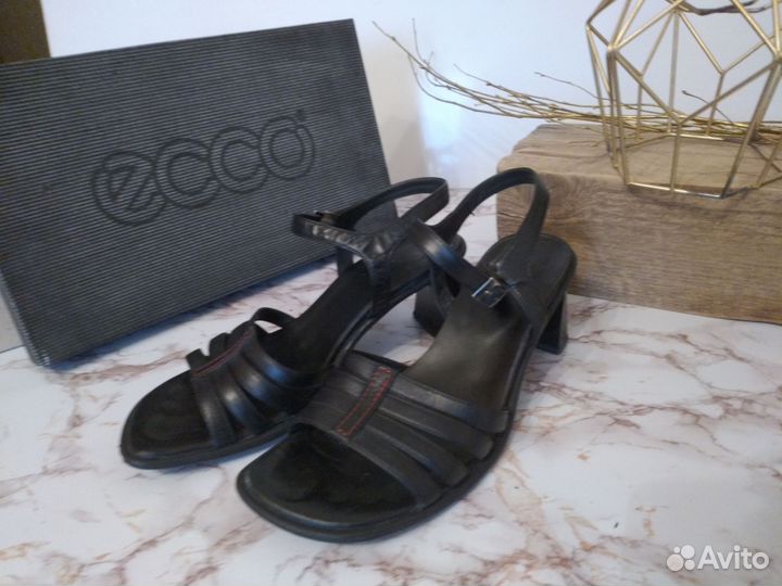 Новые женские летние босоножки Ecco 37