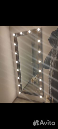 Гримерное зеркало с лампочками во весь рост