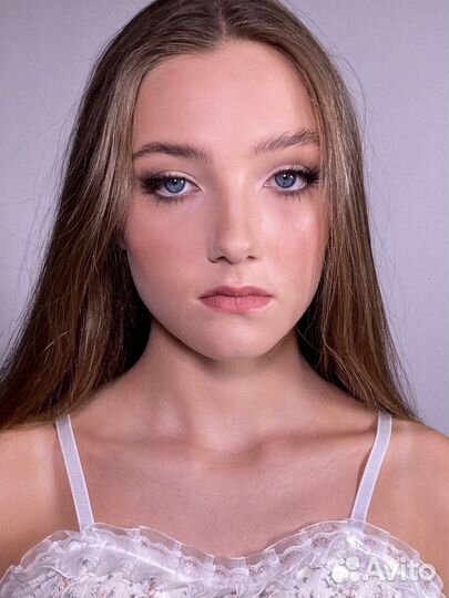 Модель на макияж