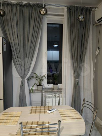 2-к. квартира, 55 м², 5/10 эт.