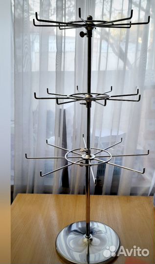 Стойка с крючками