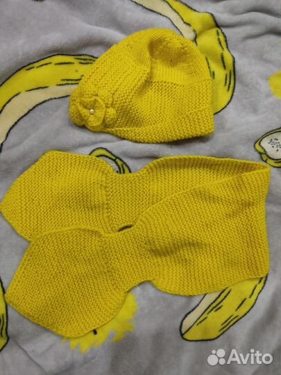 Вязанная шапочка и шарф