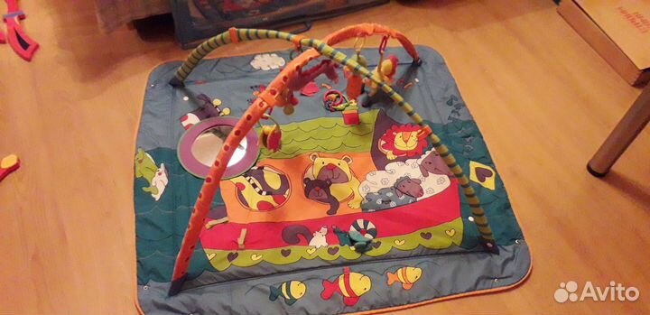 Развивающий коврик tiny love