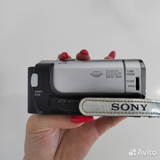 Цифровая видеокамера sony