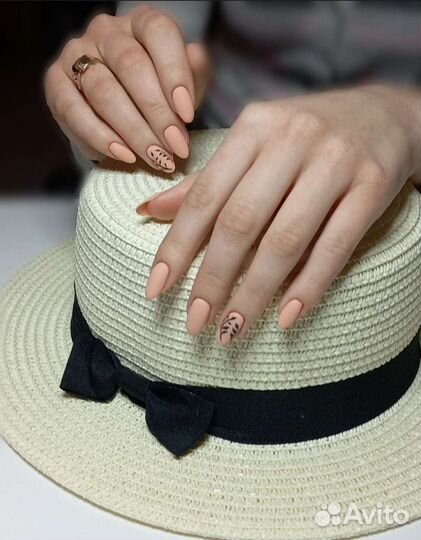 Мастер маникюра