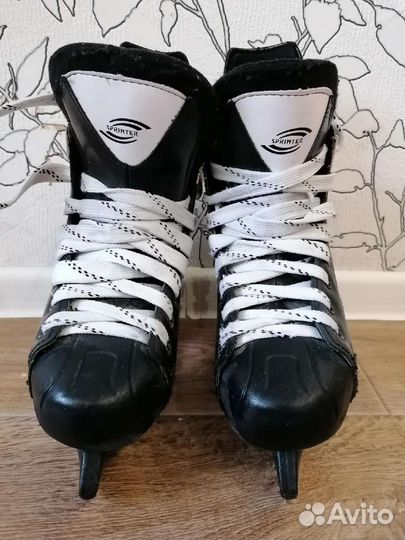 Коньки хоккейные