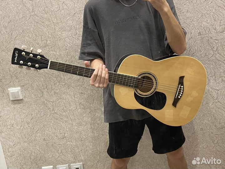 Акустическая гитара
