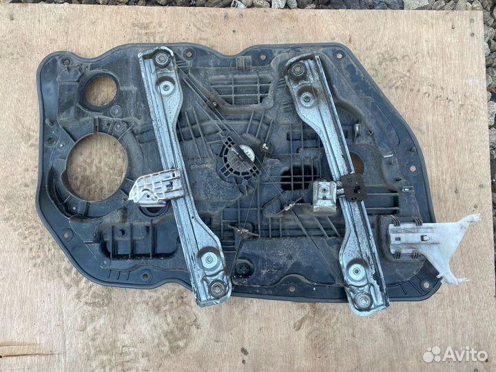 Стеклоподъемник передний правый Kia Ceed 2 JD