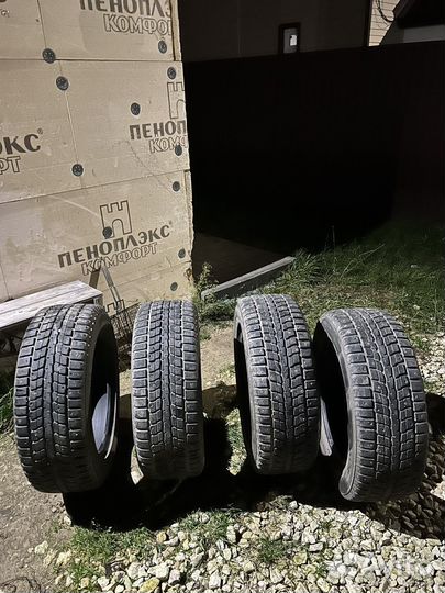 Dunlop SP Winter Ice 01 235/55 R17