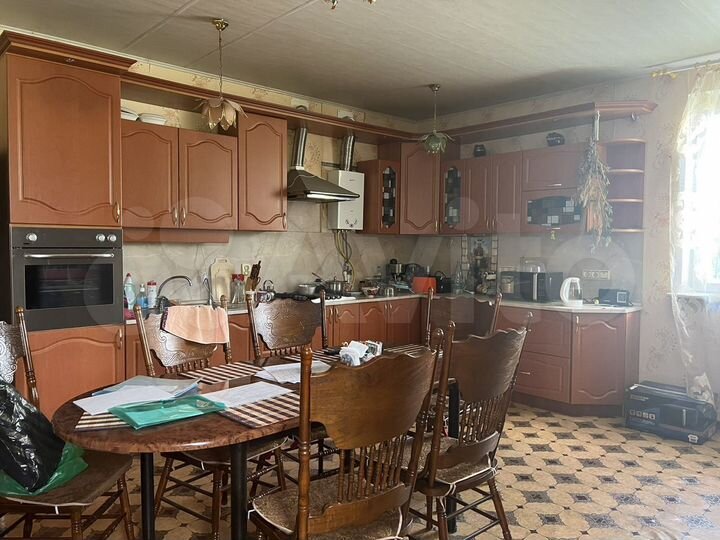 Коттедж 254 м² на участке 13 сот.