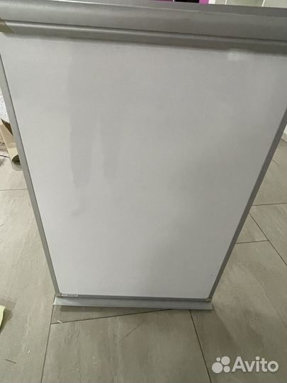 Флипчарт 70x100см на треноге белый