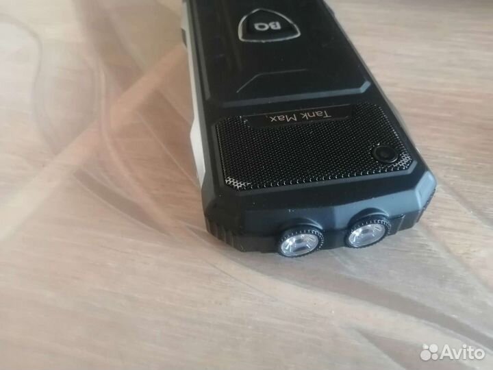 Телефон BQ Tank Max