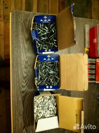 Крепление для заборов, кровли