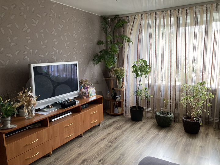 4-к. квартира, 78 м², 2/5 эт.