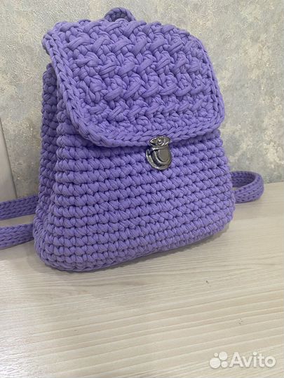 Ранец из трикотажной пряжи