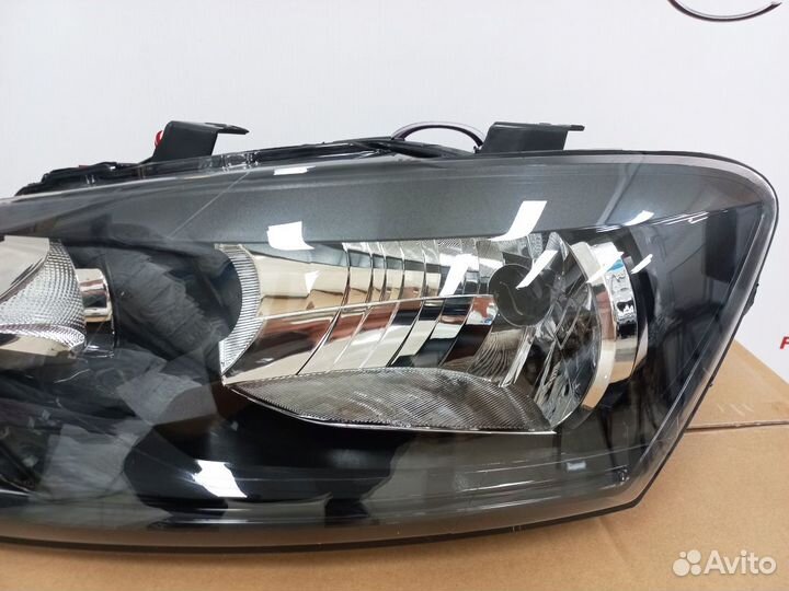 Фара Фольксваген Поло 10-20 год