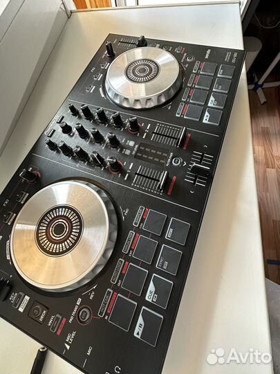 Контроллер Pioneer DDJ SB2