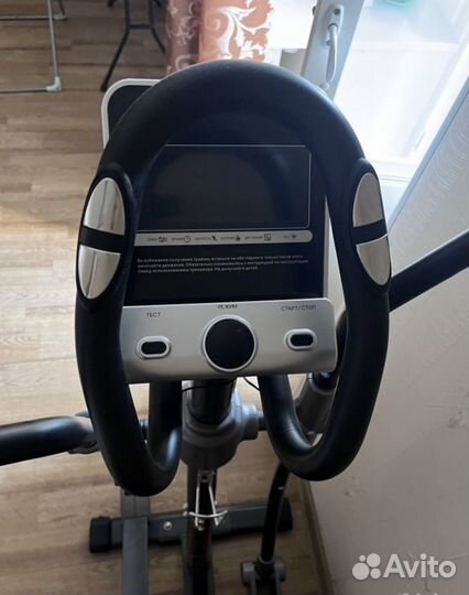 Эллиптический тренажер CardioPower E250