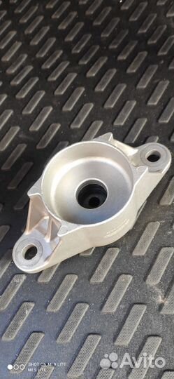 Опора заднего амортизатора Мазда сх 5