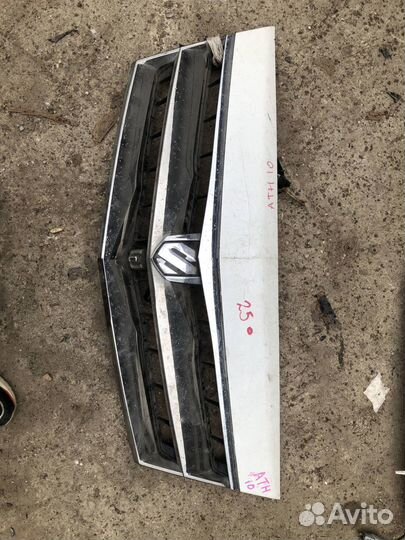 Решетка радиатора Toyota Alphard 10/15