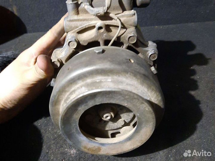 Компрессор кондиционера Mitsubishi Libero