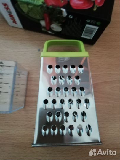 Тёрка с контейнером