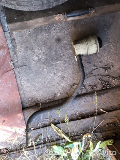 Бачок гура renault logan1