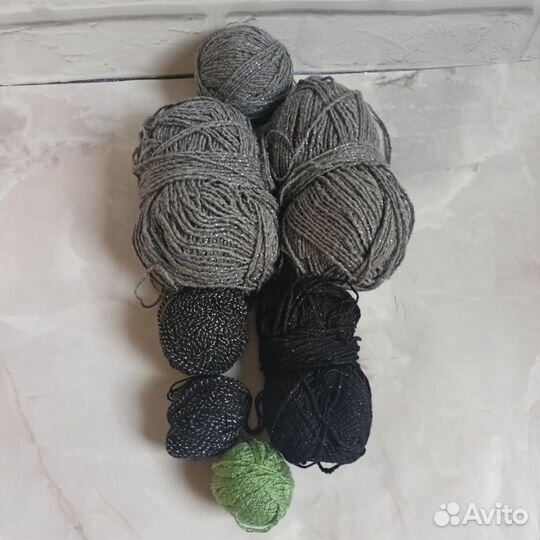 Новые Нитки для вязания Акрил с Люрексом 194 гр