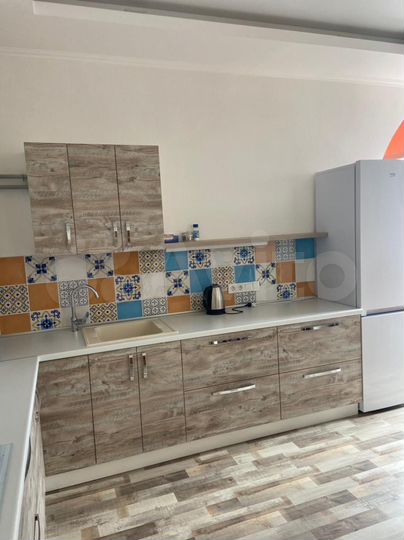 2-к. квартира, 75 м², 2/4 эт.