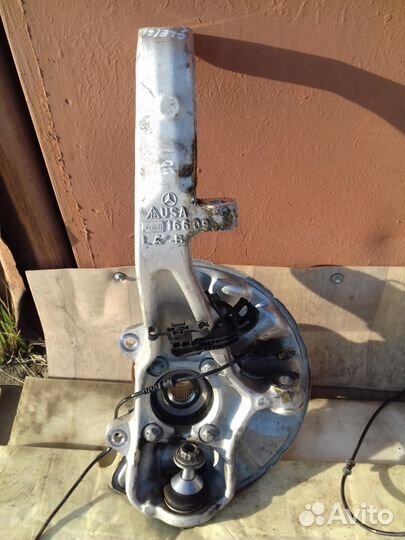 Кулак перед левый Мерседес ML 166,GLE, GLS идеал