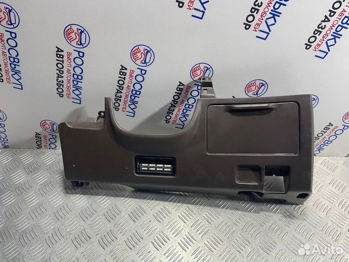 Накладка торпедо Toyota Cresta (X90) IV (1992–1994