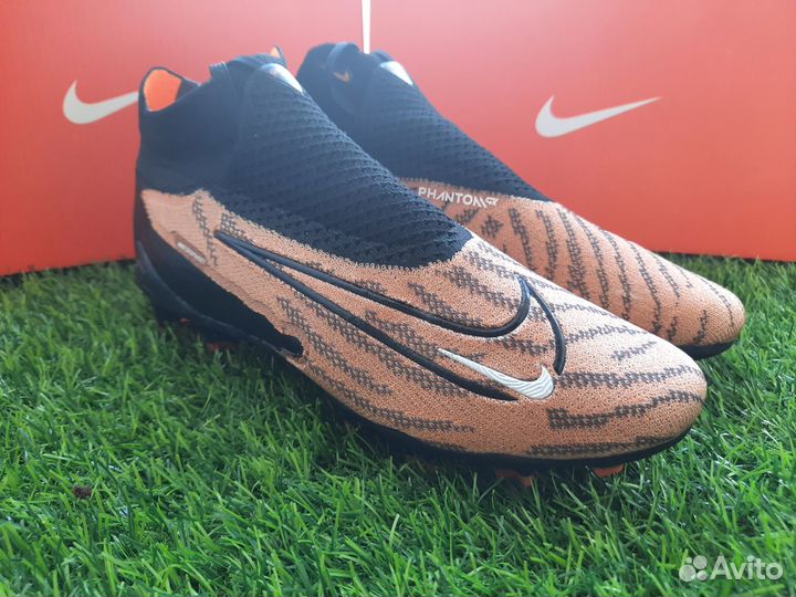 Футбольные бутсы Nike phantom GX