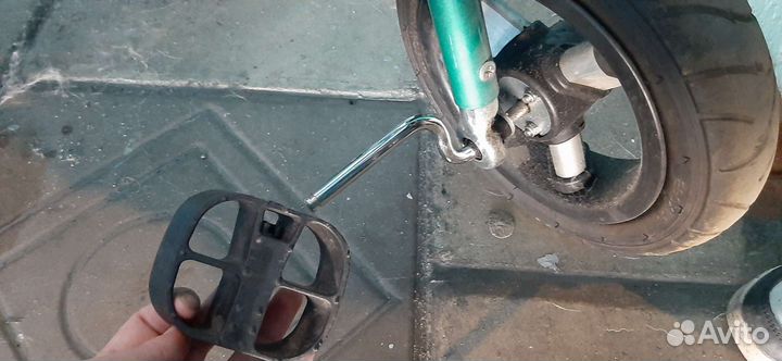 Трехколесный велосипед с родительской ручкой