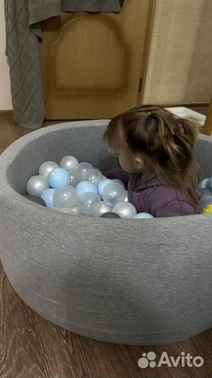 Сухой бассейн с шариками