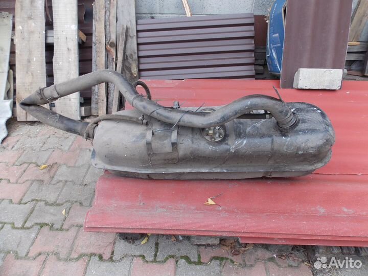 На УАЗ патриот бензобак в сборе