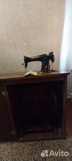 Швейная машина Подольск ножная