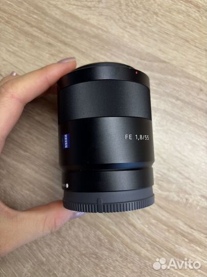 Объектив Sony FE Sonnar T* 55mm f/1.8 ZA