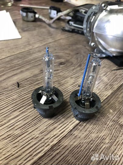 Лампы ксенона оригина.Цена за оба