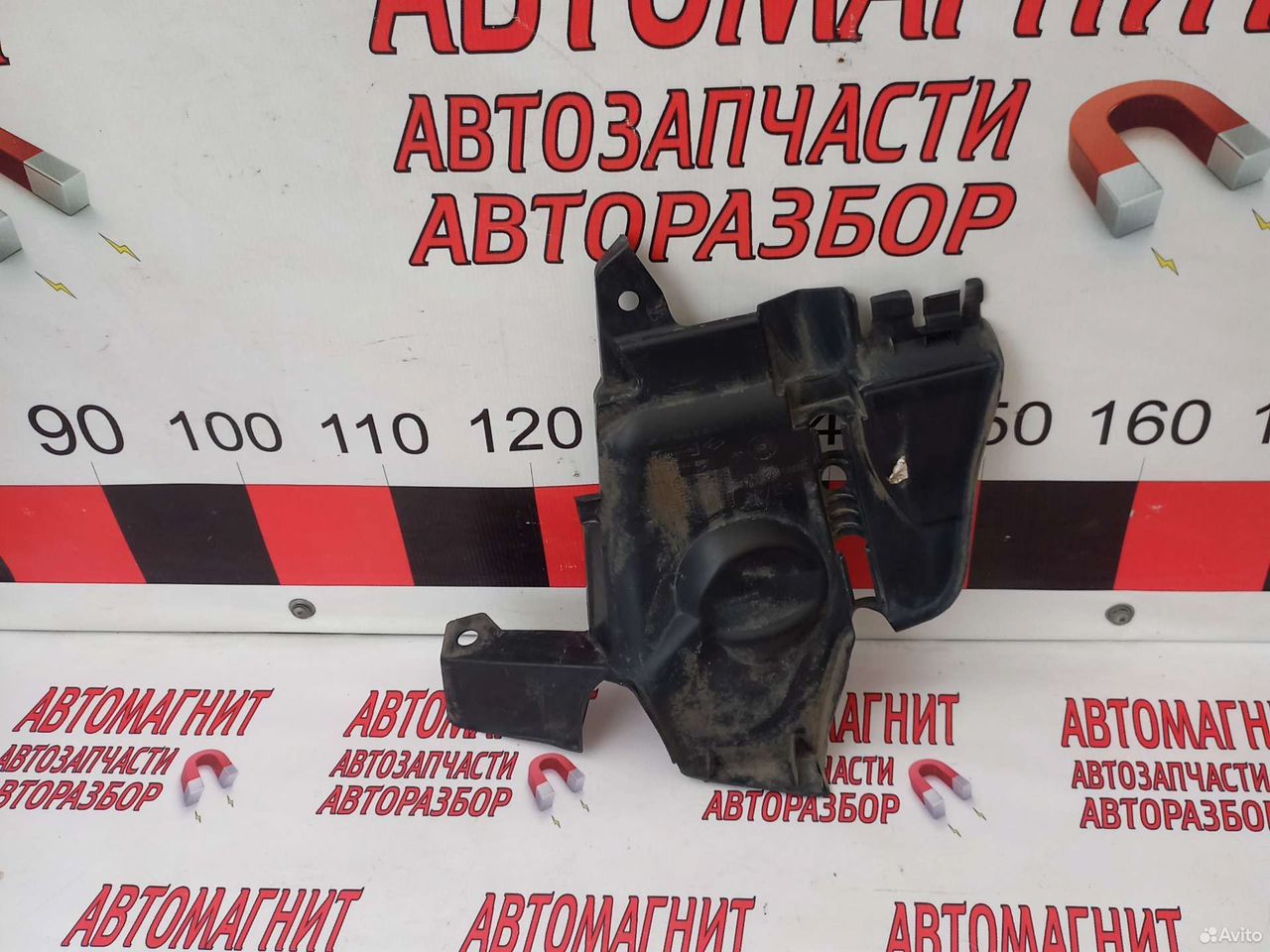 Пыльник двигателя правый Рено Дастер 2 19 н.в