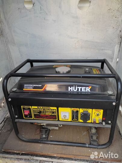 Бензиновый генератор Huter DY4000L