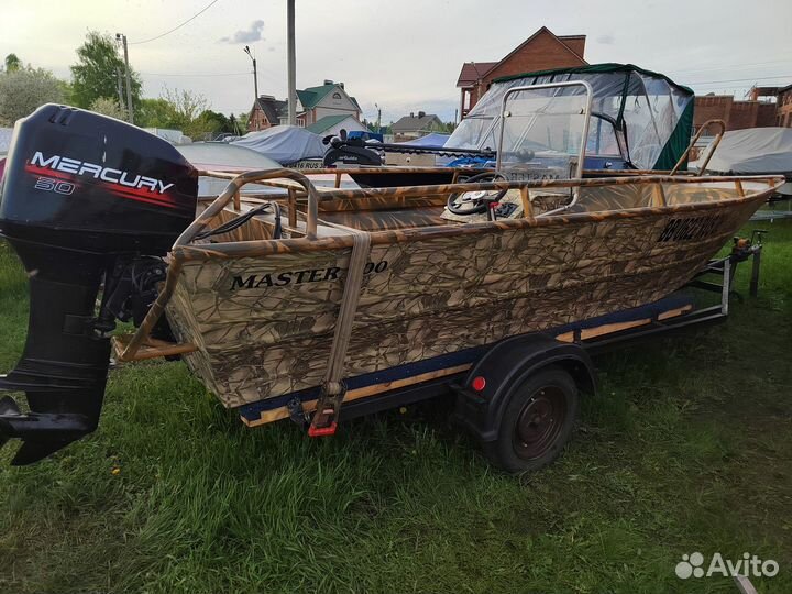 Master 500 с мотором mtrcury 50 на прицепе