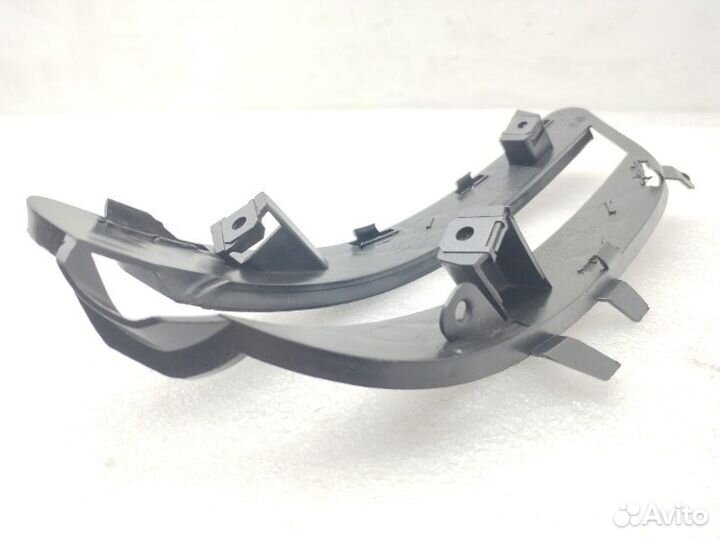 Решетка в бампер передняя правая Mercedes-Benz