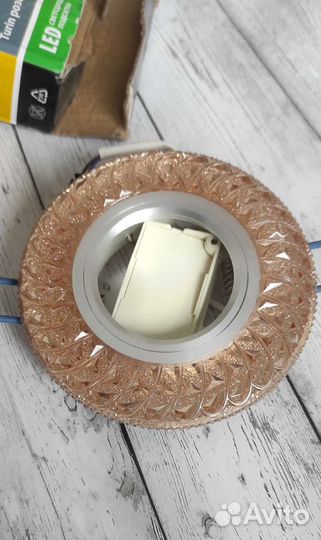 Светильник встраиваемый