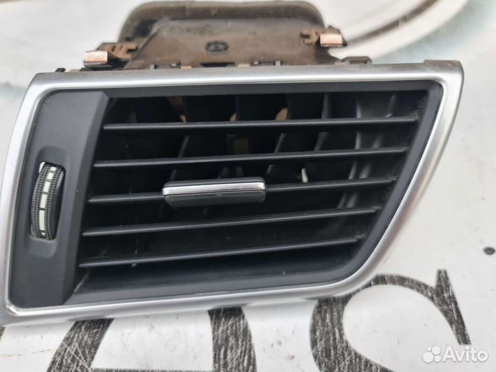 Воздуховод передней панели правый Mercedes ML166