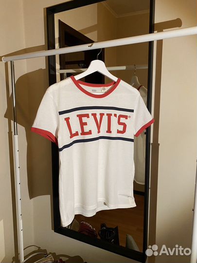 Футболка Levis